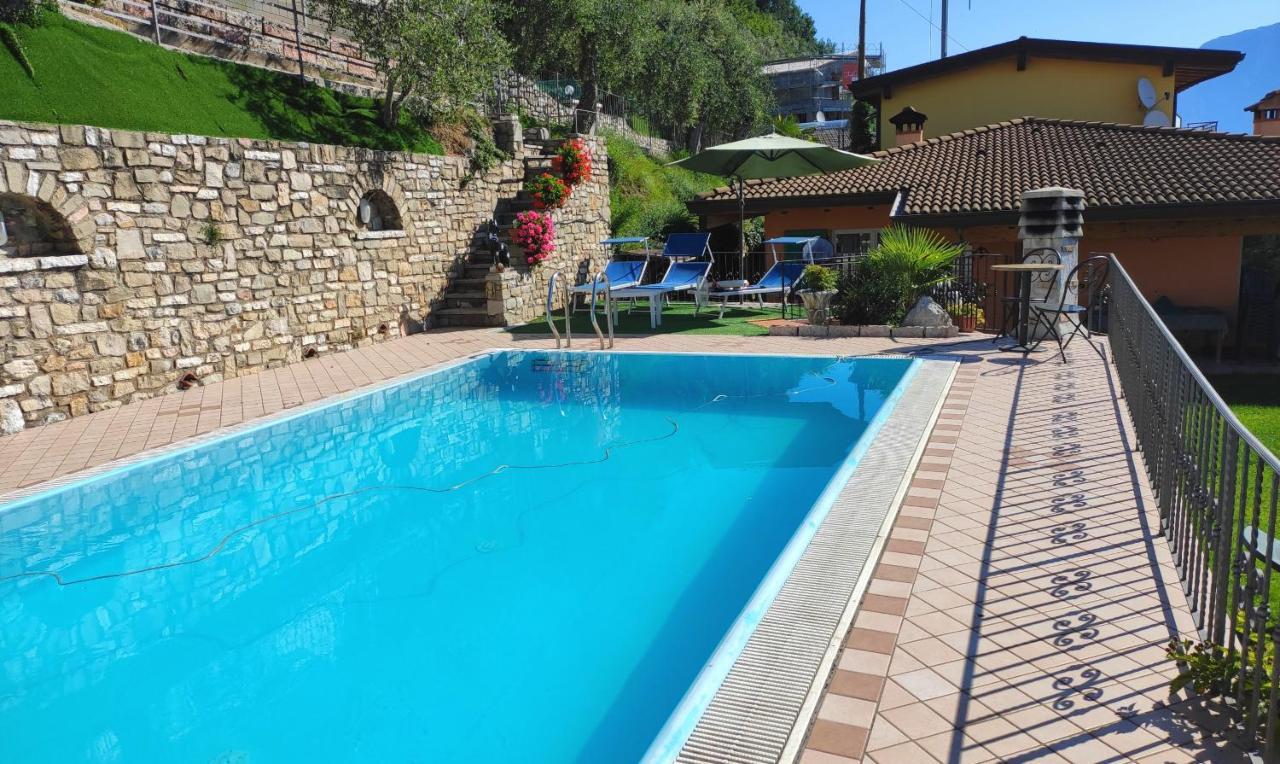 Casa Elka Residence Lake View And Pool By Garda Domus Mea Pieve  Экстерьер фото